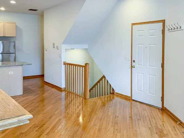 2720 N Wayne Ave #1, Chicago, IL 60614