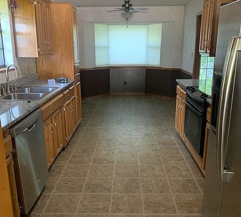 3rd image of 8714 Harvard Dr