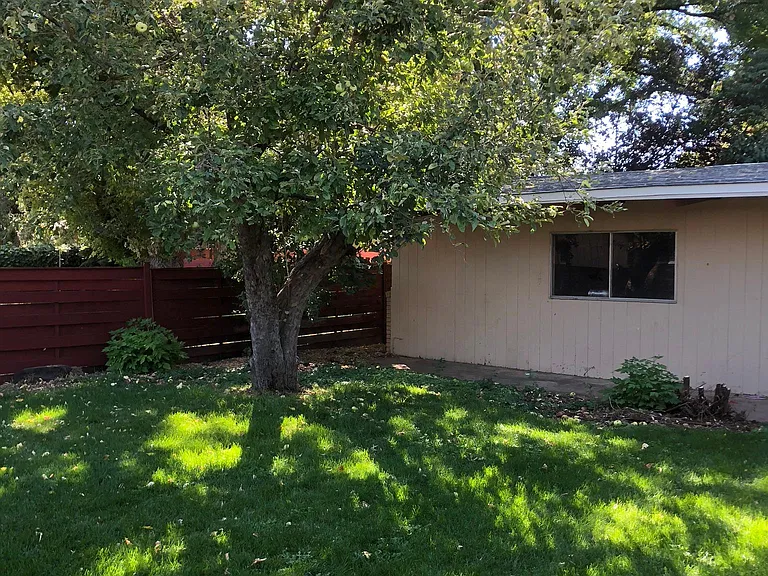 2201 Loyola Ave — Photo 5