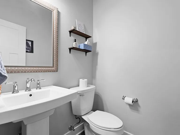 1015 Riparian Dr — Photo 14