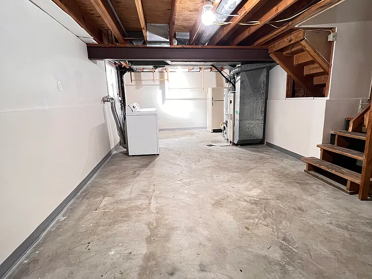 1220 SE 8th St — Photo 9