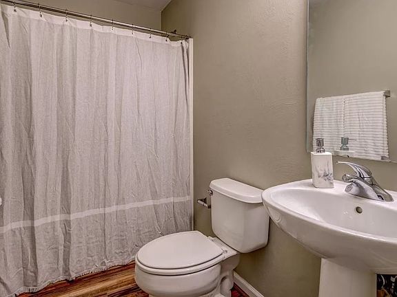4th image of 2406 Deerfield Ct SE