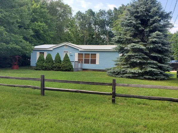 8796 South St, Saint Helen, MI 48656