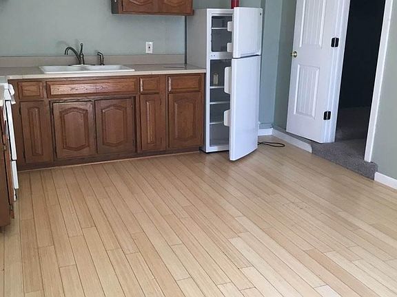 kitchen area, bamboo floor