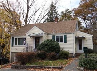 27 Lothrop St, Saugus, MA 01906