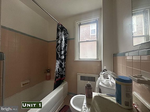 5th image of 1227 Hellerman St