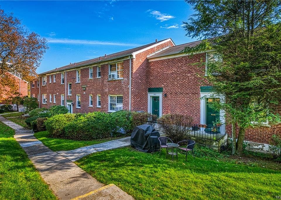 1st image of 37 Fieldstone Dr APT D1