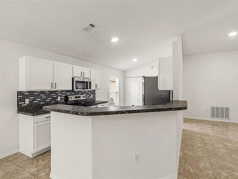 16918 Corner Hill Ct — Photo 7