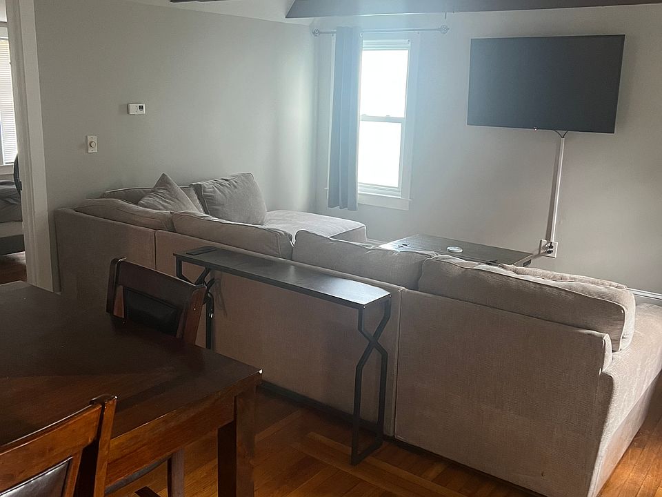 1st image of 139 Marlborough St #3