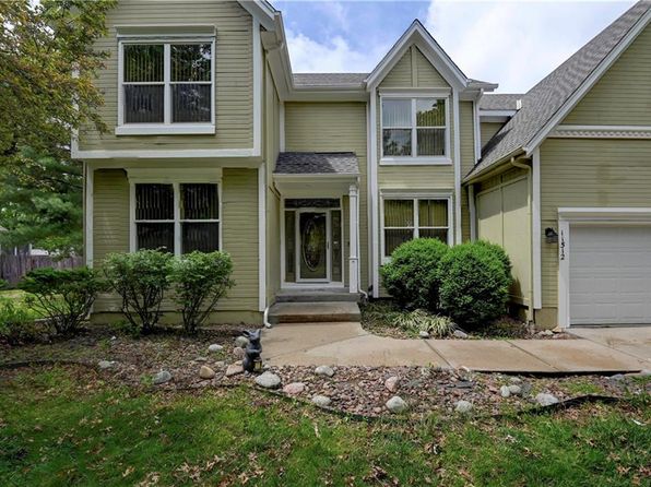 11512 Summit St, Kansas City, MO 64114