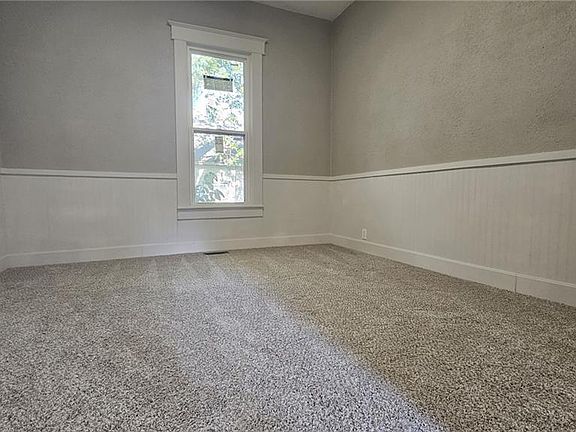 4th image of 2626 Renick St