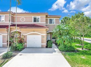 7952 N Southwood Cir, Davie, FL 33328