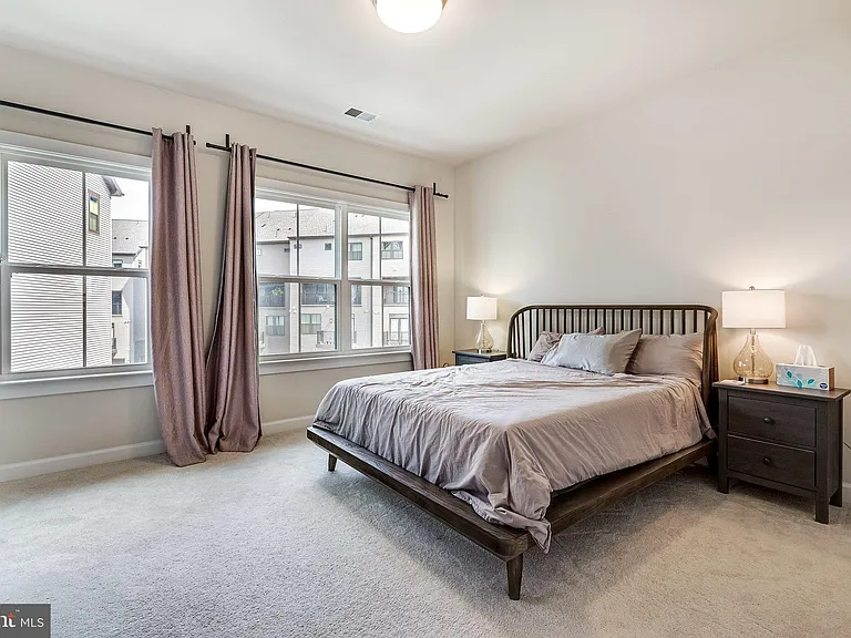 2335 Water Promenade Ave — Photo 42