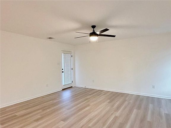 5th image of 16308 Blossom Ln