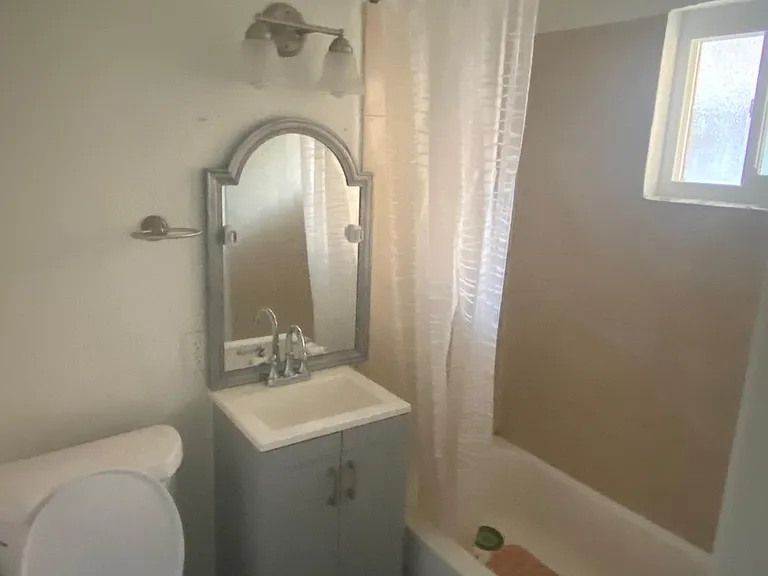 11460 Riverside Dr — Photo 10
