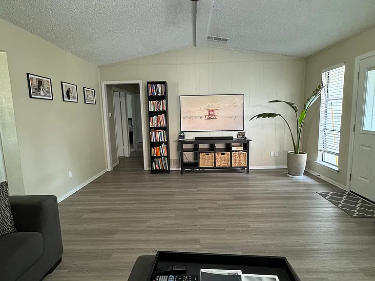 1317 Westpark Dr — Photo 13