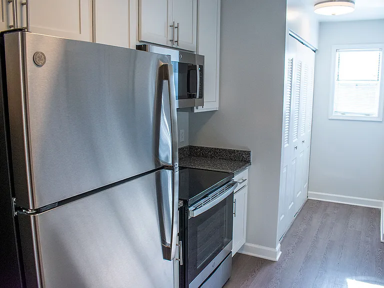 Ghent Village Apartments — Photo 43