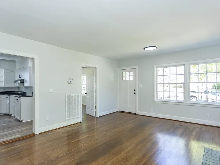 1523 44th St E — Photo 28