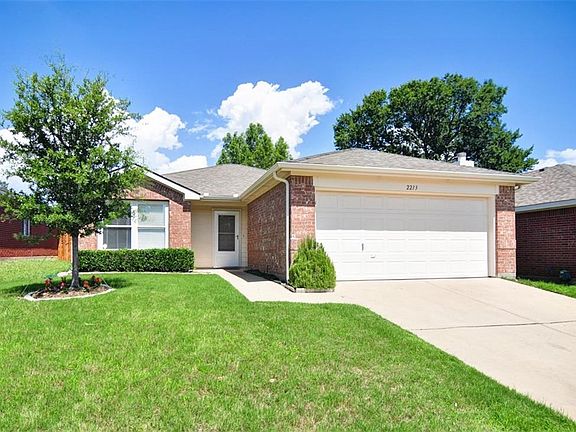 2nd image of 2213 Crown View Dr