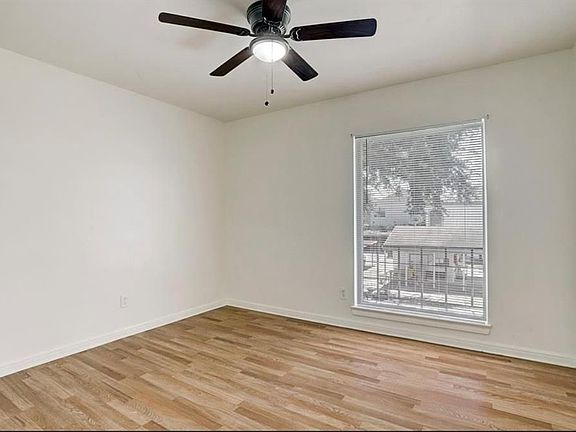 4th image of 1701 Johanna Dr Unit 9