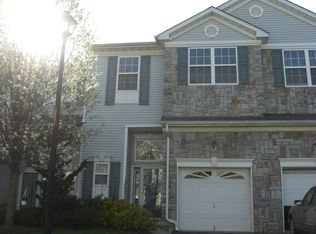 9 Rondell Ln, Laurence Harbor, NJ 08879