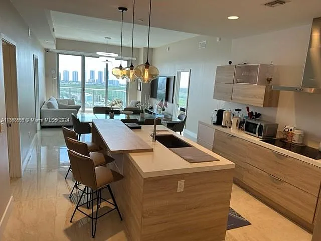 16385 Biscayne Blvd #7 — Photo 18