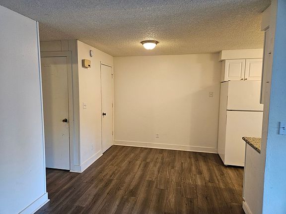 3rd image of 143 Connecticut Ave SE #143
