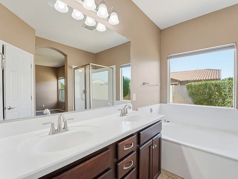 371 W Flame Tree Ave — Photo 33