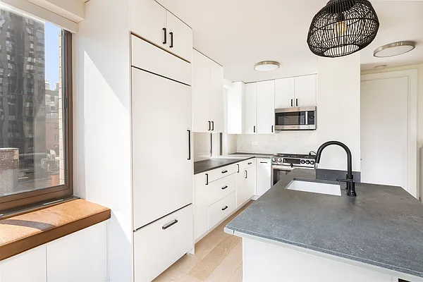 Rented by Douglas Elliman | media 7