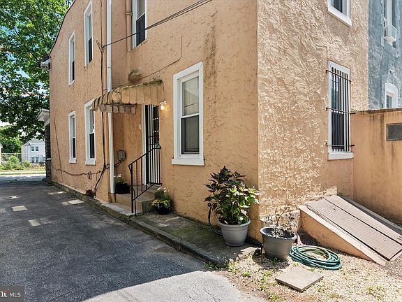 3rd image of 351 W Mount Pleasant Ave