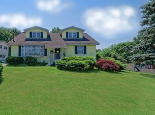 4 Highland View Ave, Rensselaer, NY 12144