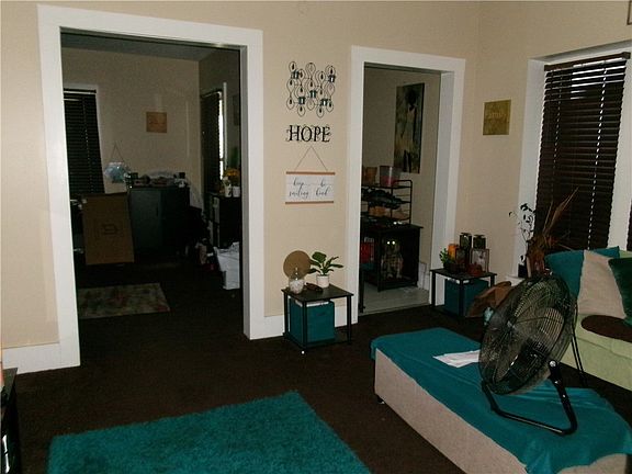 3rd image of 126-128 Glendale Park