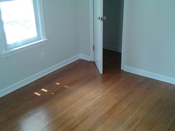 3rd image of 1907 E Chandler Ave #A