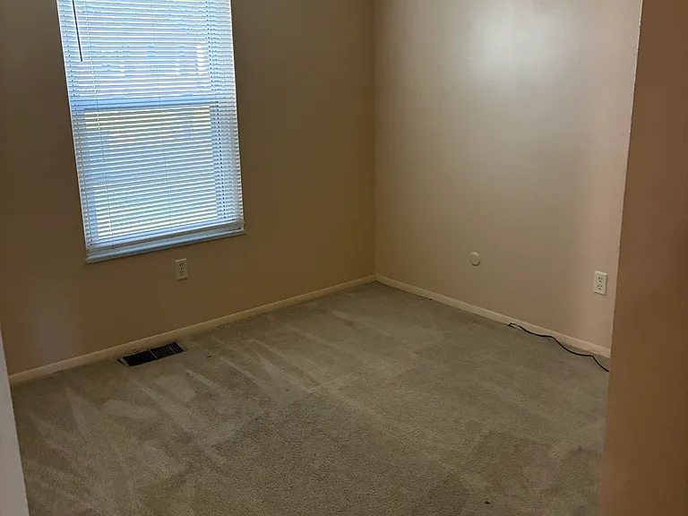 3604 Hollowwood Ave — Photo 3
