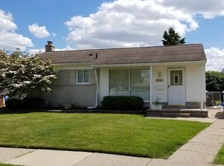 31151 Merritt Dr, Westland, MI 48185