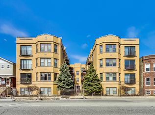 3010 W Addison St APT 2E, Chicago, IL 60618