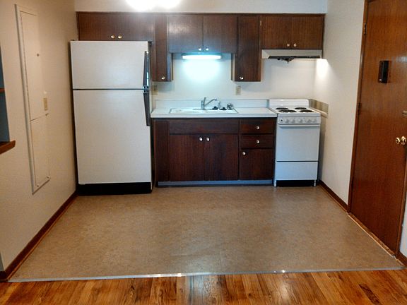 Kitchen includes refridgerator