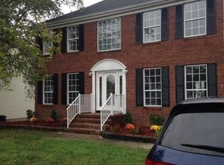 8 Player Pl, Flanders, NJ 07836