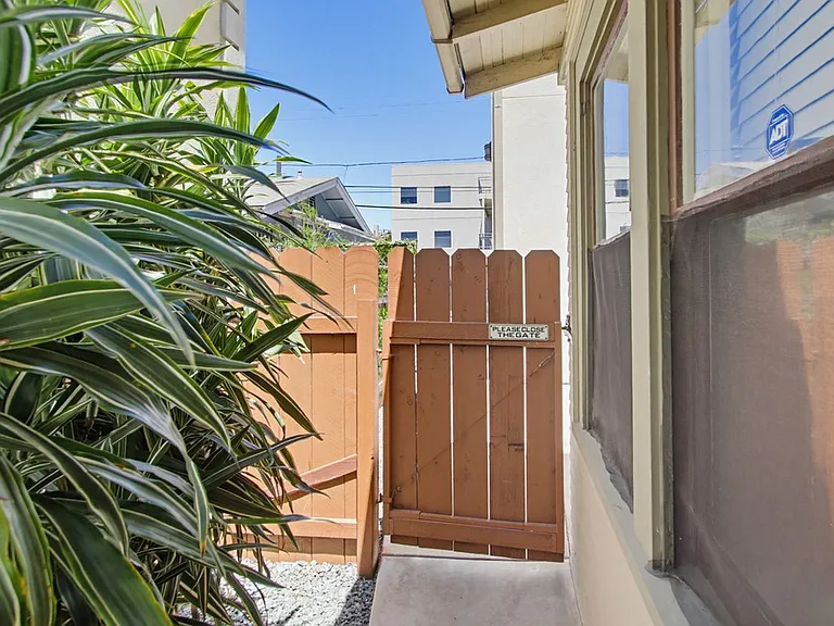 4081 1st Ave — Photo 34
