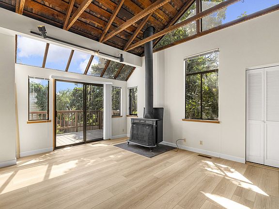 4th image of 131 Beaver St #133A