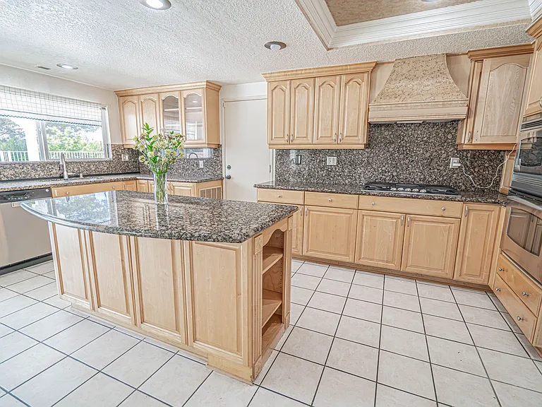 27727 Spandau Dr — Photo 10