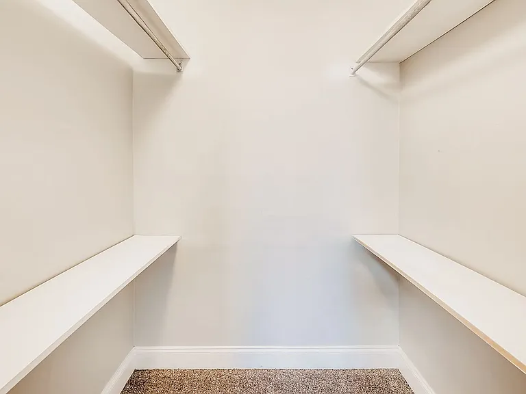Crystal Heights Apartments — Photo 26