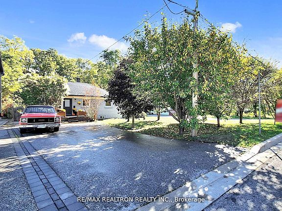 3rd image of 59 Machell Ave