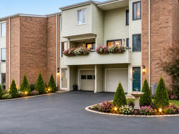 6221 Acropolis Dr SE #6221, Grand Rapids, MI 49546