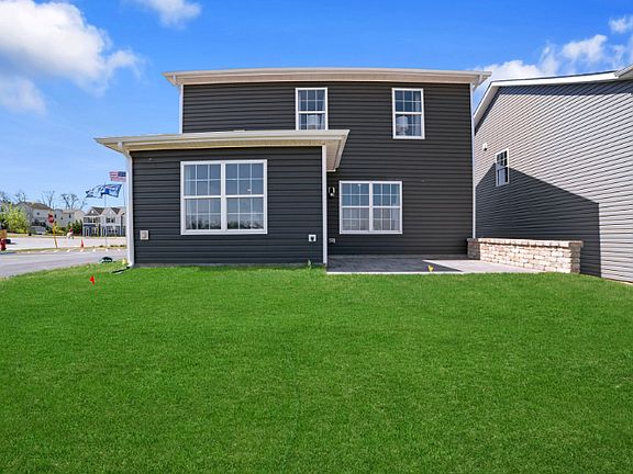 2nd image of 121 Charing Cross Dr