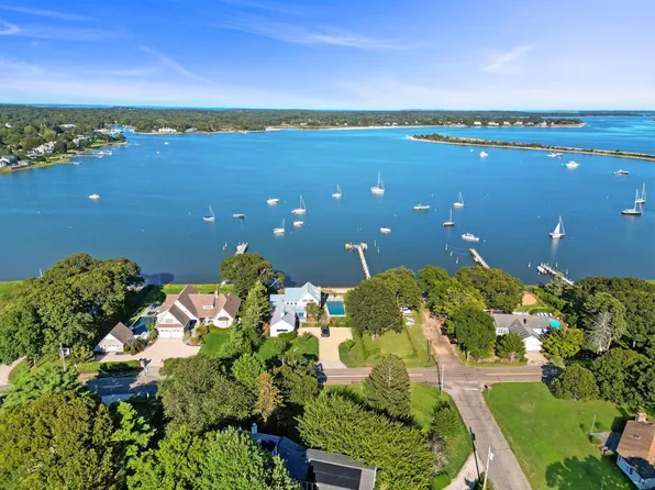 29 E Brander Pkwy, Shelter Island, NY 11964