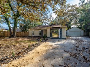 109 E Edgefield Dr, Summerville, SC 29483