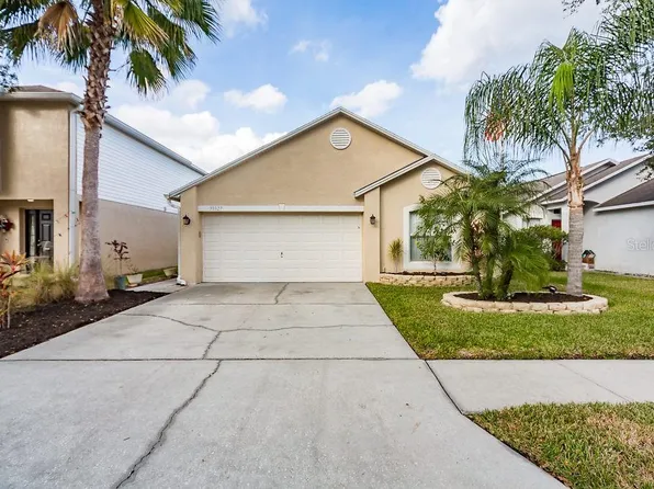 30327 Birdhouse Dr, Wesley Chapel, FL 33545