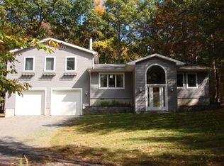 141 E Mulberry Dr, Milford, PA 18337