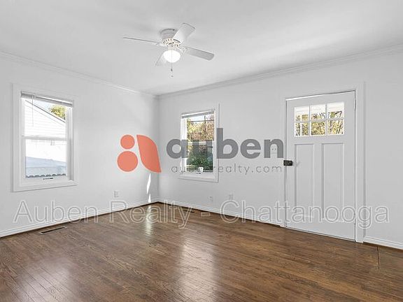 4th image of 1405 Sunnyfield Ln